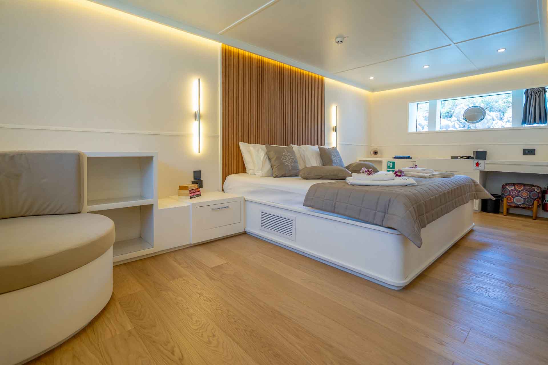 NEO-Interior-022
