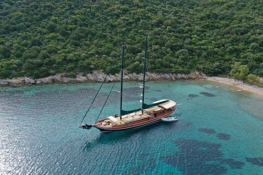 goldenyachting_4-jpeg-bG