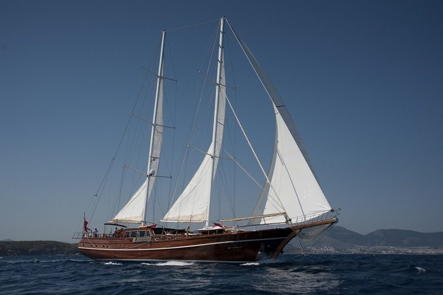 goldenyachting_gulet-arif-kaptan-a-bodrum-ultraluks-tekne-kiralama-2-jpg-v33